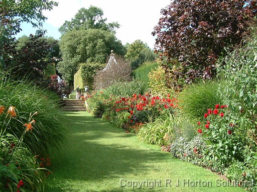 Hot border gazebo Hidcote